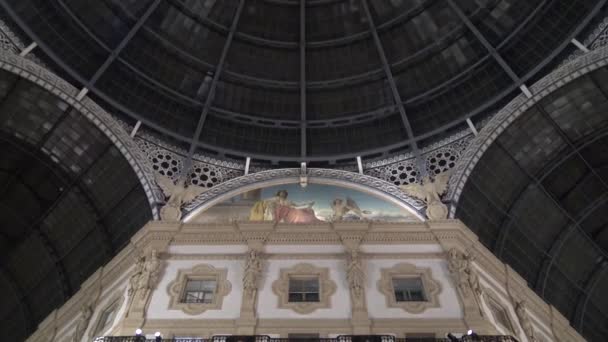 意大利米兰 2020年2月13日 大型画廊天花板和壁画的细节 — 图库视频影像