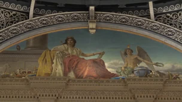イタリア ミラノ 2020年2月13日 大きなギャラリーの天井とフレスコ画の詳細 — ストック動画