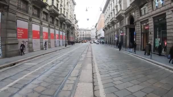 Italia Milán Febrero 2020 Vista Turistas Vehículos Centro Histórico Antes — Vídeos de Stock