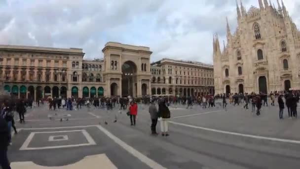 Italia Milán Febrero 2020 Vista Del Duomo Los Turistas Antes — Vídeo de stock