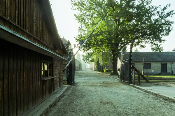 Auschwitz Birkenau Kurbanları Auschwitz Nin Ana Kapısı Nazi Toplama Kampı — Stok fotoğraf