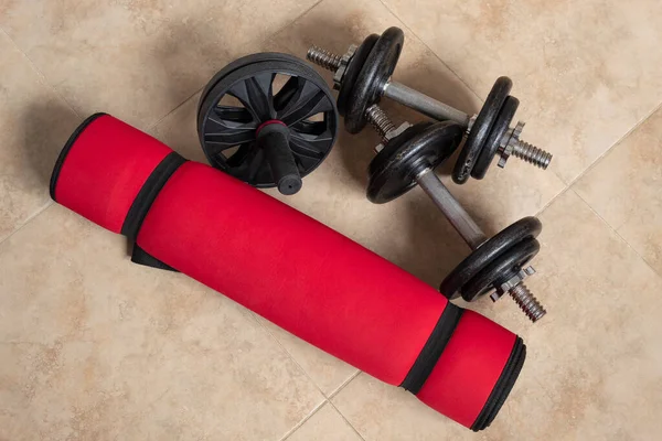 Closeup Iron Dumbbel Wheel Red Yoga Mat Elements Home Workout — Stock Photo, Image