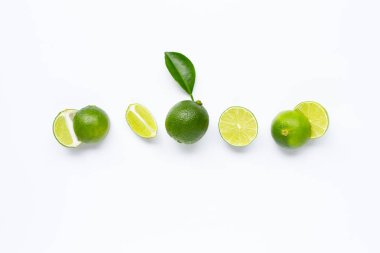 Beyaz yapraklı limonlar 