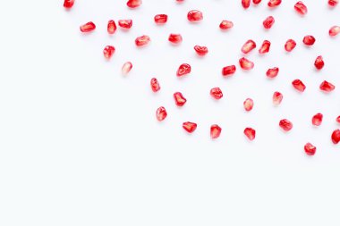 Beyaz üzerine nar tohumu. Boşluğu kopyala