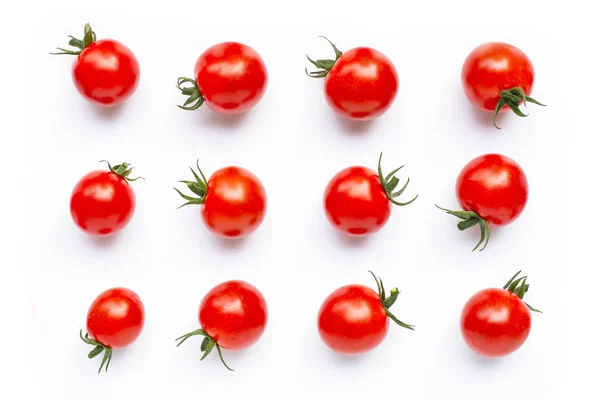 Frische Kirschtomaten auf weiß — Stockfoto