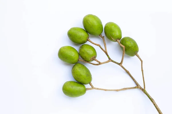 Ambarellafrukter på vitt. Ovanifrån — Stockfoto