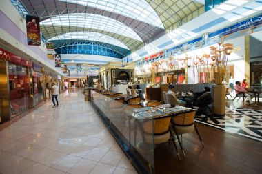 Abu Dabi 'deki Marina Alışveriş Merkezi