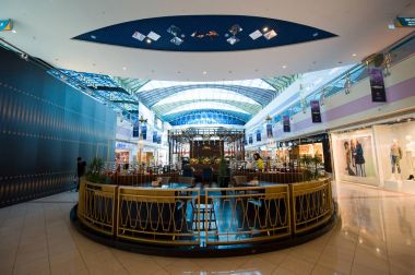 Abu Dabi 'deki Marina Alışveriş Merkezi