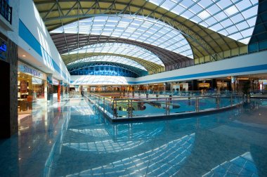 Abu Dabi 'deki Marina Alışveriş Merkezi