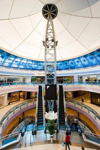 Marina Mall in Abu Dhabi — Stockfoto