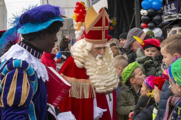 Sinterklaas прибуває до Нідерландів — стокове фото