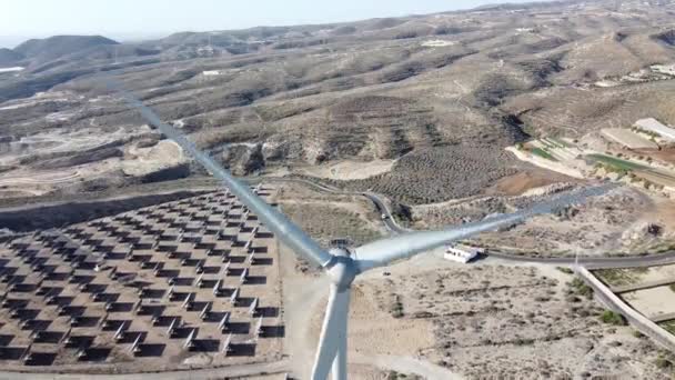 Drone Tiré Des Moulins Vent Près Côte Sur Île Des — Video