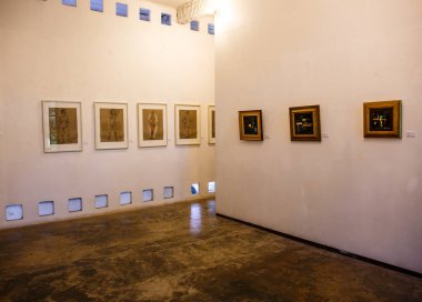 Nan sahildeki Sanat Evi.