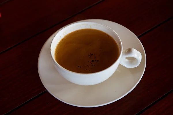 Kaffeetasse auf dem Tisch — Stockfoto