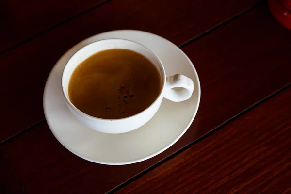 Kaffeetasse auf dem Tisch — Stockfoto