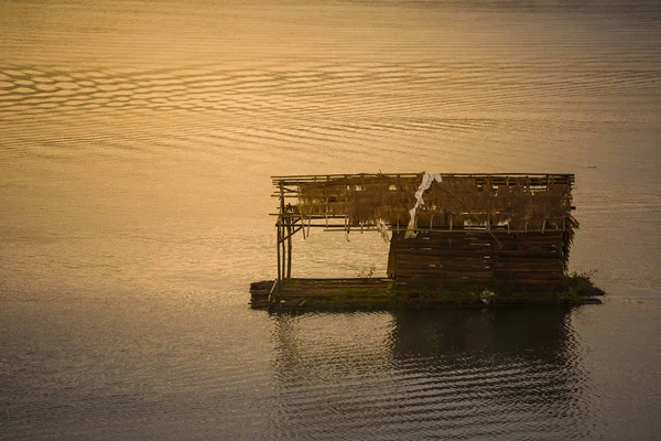 Soirée péniche en rivière — Photo