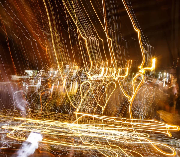 Ljus från kameran rörelsen på natten. — Stockfoto