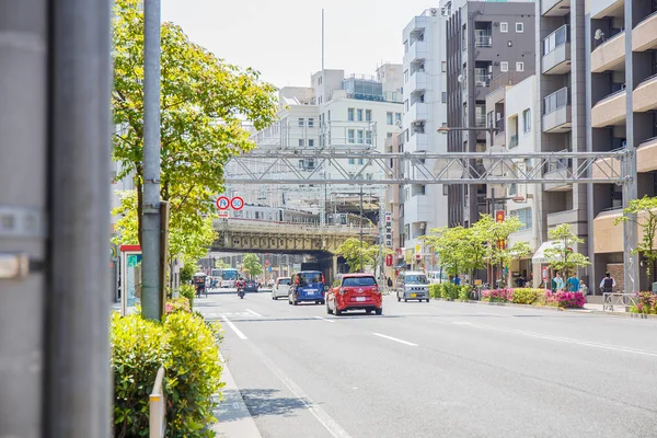 ASAKUSA JAPAN - April 30: Road in front of the entrance of Asaku — Stock Photo, Image