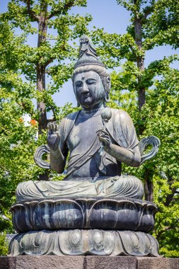 Buda heykeli Asakusa Tapınağı: Tokyo, Japan