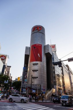Shibuya - Tokyo - Japonya - 2 Mayıs 2017: Yüksek açı Shibuy görünümünü