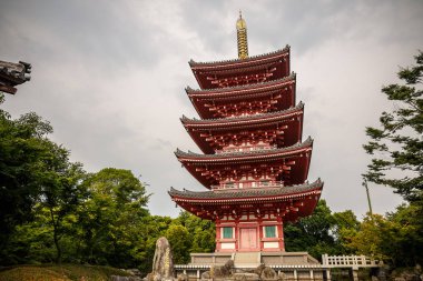  Tamana bölge Kumamoto ili bu tapınakta Japonya'nın en eski yerlerden biri. Kültürel miras uzun bir geleneği ile.