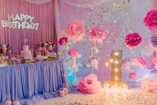 Decoraciones flores de cumpleaños — Foto de Stock