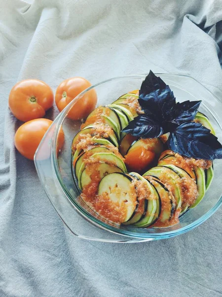 Plat avec ragoût de légumes — Photo