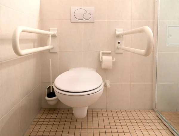 Baño Para Personas Con Discapacidad —  Fotos de Stock