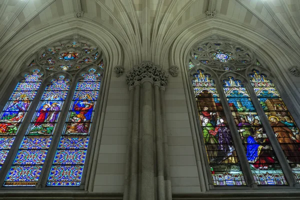 Vitrais de St Patrick igreja — Fotografia de Stock