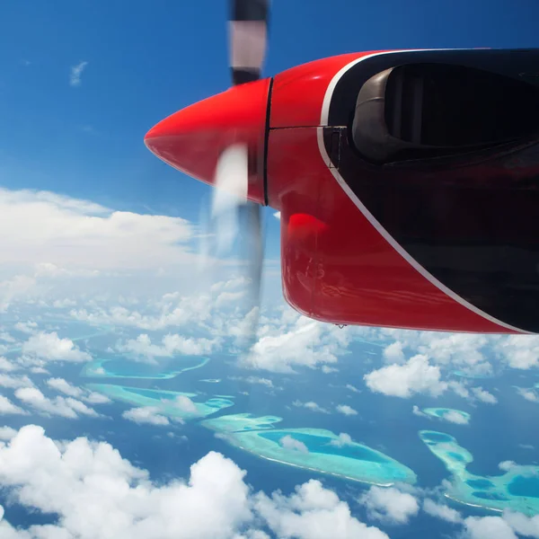 Islas Tropicales Vista Desde Hidroavión Nubes Cielo Azul Vuelo Bajo — Foto de Stock