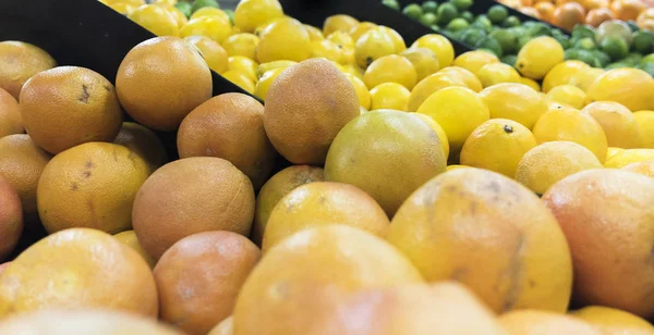 Üzüm meyve, limon ve Limes