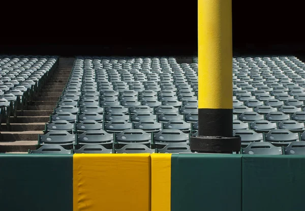 Deportes Foul poste con asientos — Foto de Stock
