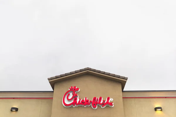 Chick Fil Restoran Logo Signagefullerton Kaliforniya Abd Nisan 2018 Chick — Stok fotoğraf