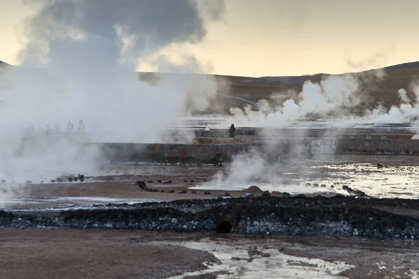 Tatio Geysers一大早在安托法加斯塔的San Pedro de Atacama — 图库照片