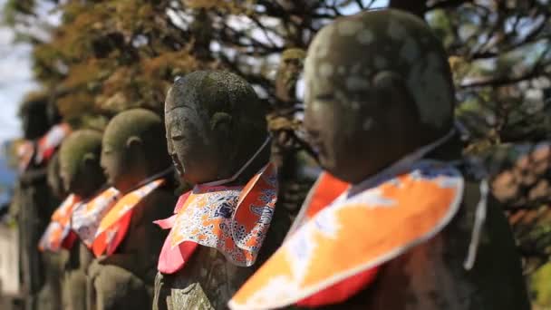 Skulptur Jizo Flache Mitte Fokus Auf Aizenin Tempel Bei Nerima — Stockvideo