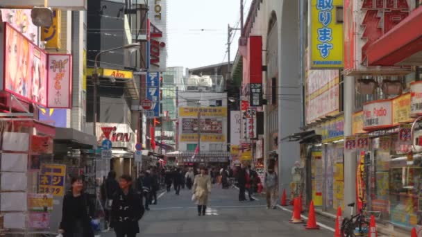 秋葉原の通り脳内田中無線塔 その東京の市内に位置します カメラ キヤノン Eos — ストック動画