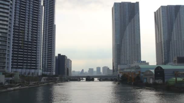 하루미 St에서 다리의 상단에서 도쿄에 카메라 Eos — 비디오
