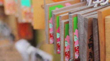 Nezu Tapınak, adak tablet yakın kadar sığ odak. Onun Tokyo geleneksel bir konumda.