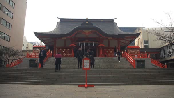 花园神社主殿宽拍标准集中在新宿 它在东京的一个城市位置 和时间失效 摄像头 Eos — 图库视频影像