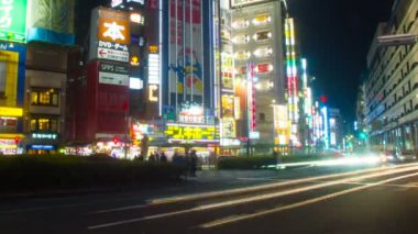 Kaydırma yaptı gece sukut 4 k Ikebukuro istasyonu Doğu tarafında / onun Tokyo şehir konum. 4k ve zaman atlamalı. fotoğraf makinesi: Canon Eos 7d
