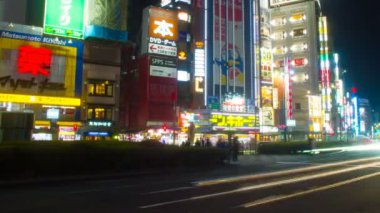 Ikebukuro istasyonu Doğu tarafında doğru kaydırma, gece sukut 4 k / onun Tokyo şehir konum. 4k ve zaman atlamalı. fotoğraf makinesi: Canon Eos 7d