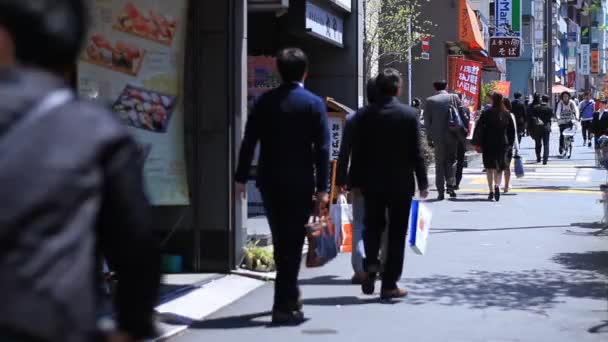 街道中间射击浅在西部新宿或它的城市位置在东京 和时间失效 摄像头 Eos — 图库视频影像