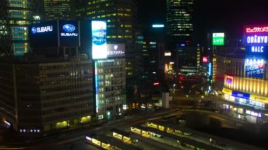 4 k çözünürlüklü gece sukut Shinjuku adlı / onun Tokyo şehir konum. 4k ve zaman atlamalı. fotoğraf makinesi: Canon Eos 5d