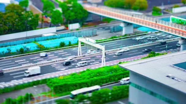 Un timelapse di strada della città alla città urbana come in miniatura in Ariake Tokyo turno di inclinazione diurna — Video Stock