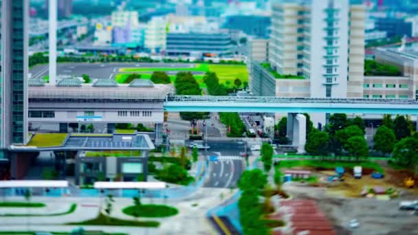 A timelapse da rua da cidade na cidade urbana como miniatura em Ariake Tokyo turno de inclinação diurna — Vídeo de Stock