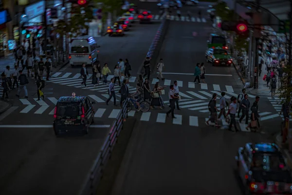 Uma noite da rua de néon em Shinjuku Tokyo tiltshift de alto ângulo — Fotografia de Stock