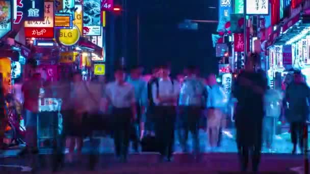 신주쿠 도쿄 시내의 네온 거리의 야간 시간 측정 장치긴 샷 — 비디오