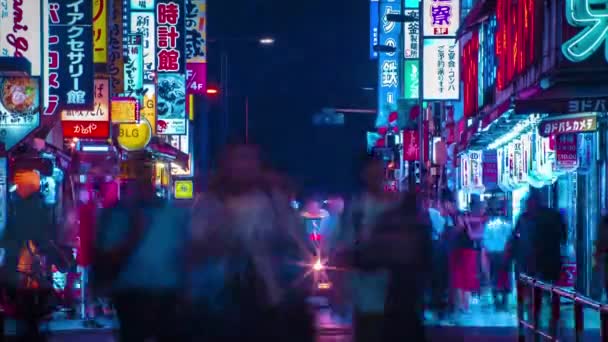 Ein nächtlicher Zeitraffer der Neonstraße in der Innenstadt von Shinjuku Tokyo — Stockvideo