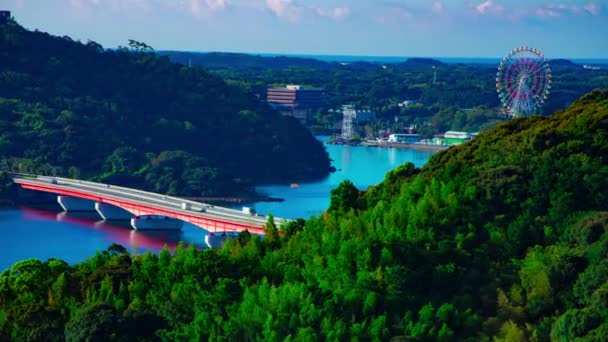 Un timelapse du lac Okuhamana près du pont grand angle zoom long plan — Video