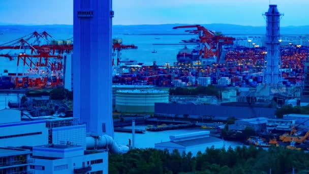 Un atardecer timelapse de paisaje urbano cerca de la zona de la bahía en Shinagawa Tokio panorámica tiro largo — Vídeos de Stock